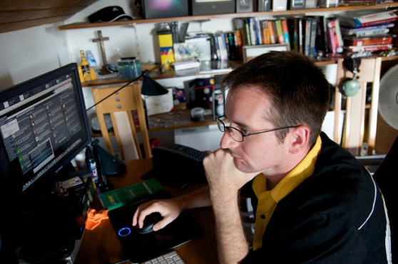 A tweetdeck user stares at his screen