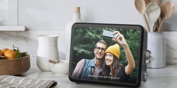 Loop is a dedicated video streaming and sharing device that lets you make video calls
