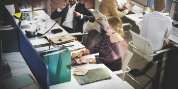 How to find the balance between bots and customer service agents