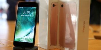 U.S. government investigates whether Apple violated securities laws with iPhone slowdown updates