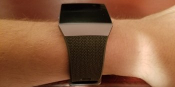 Fitbit Ionic review: A basic smartwatch with amazing battery life