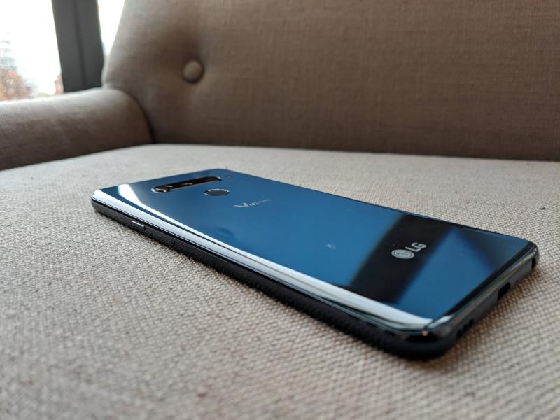 LG V40