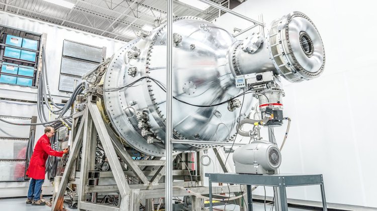 A plasma injector designed by General Fusion which is backed by Chrs