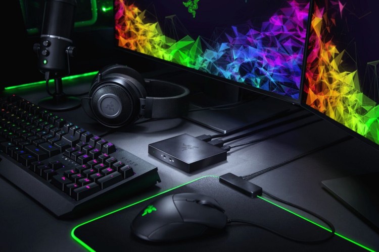 The Razer Ripsaw HD capture card is the little thing in the middle.