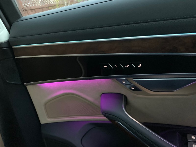 You can change the LED light s in the interior of the Audi A8 L Quattro.