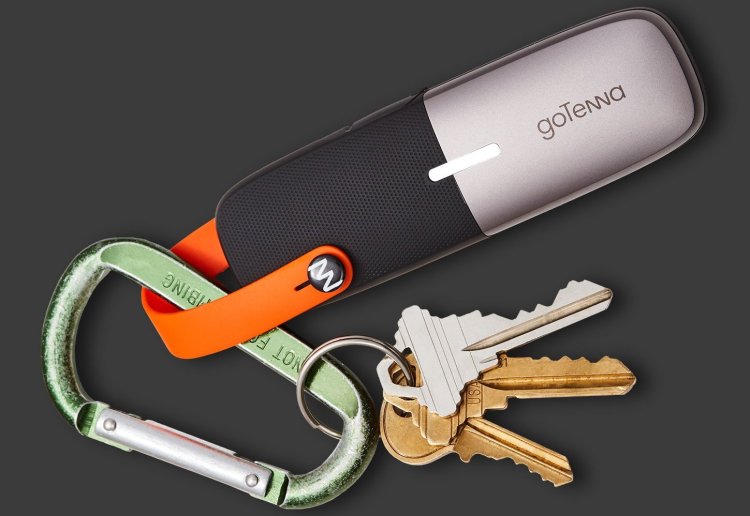 A GoTenna dongle