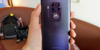 Motorola lists 4-camera Moto One Zoom for less than $450
