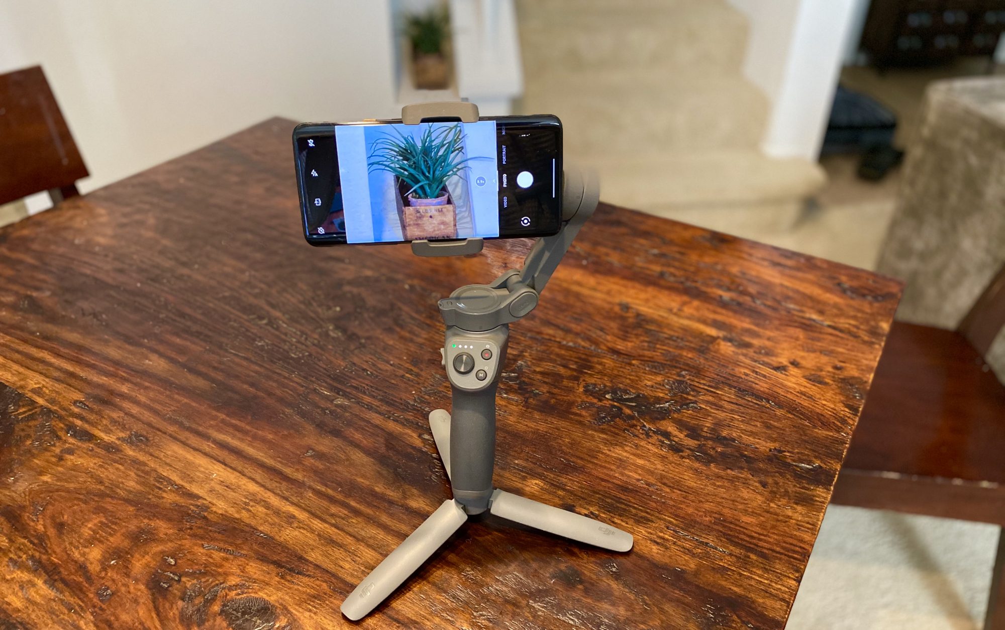 DJI's Osmo Mobile 3.